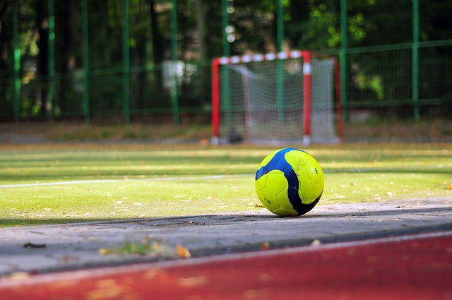 的首